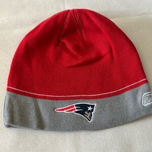 New England Patriots Reebok On Field NFL Football Men's Hat Red/Gray NWT
